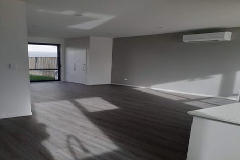 Photo of property in 16 Karoro Road, Flat Bush, Auckland, 2019