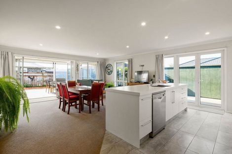 Photo of property in 12 Jarrett Terrace, Leamington, Cambridge, 3432