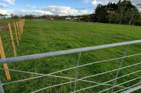 Photo of property in 750 Kaipara Coast Highway, Kaukapakapa, 0871