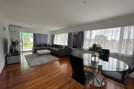 Photo of property in 1/285 Pakuranga Road, Pakuranga Heights, Auckland, 2010