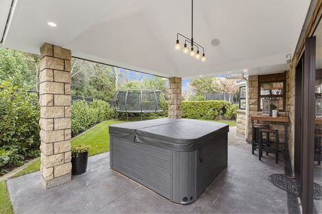 Photo of property in 14 Hanmer Place, Highbury, Palmerston North, 4412