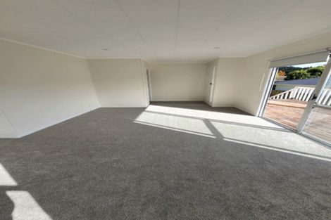 Photo of property in 82 Lynn Road, Bayview, Auckland, 0629