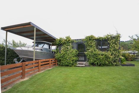 Photo of property in 27 Pawsons Valley Road, Duvauchelle, 7581