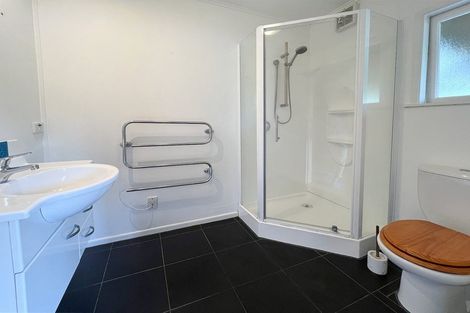 Photo of property in 15 Montana Avenue, Murrays Bay, Auckland, 0630