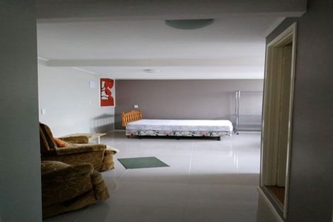 Photo of property in 28 Rotoiti Avenue, Pakuranga Heights, Auckland, 2010