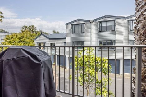 Photo of property in 1 Dovedale Place, Parnell, Auckland, 1010
