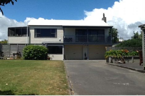 Photo of property in 24 Manga-pirau Street, Waikawa Beach, Manakau, 5573