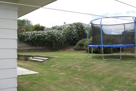 Photo of property in 27 Lydia Place, Kelvin Grove, Palmerston North, 4414