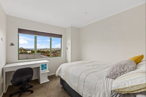 Photo of property in 26 Waldorf Crescent, Orewa, 0931