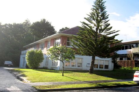 Photo of property in 32 Walpole Avenue, Hillpark, Auckland, 2102