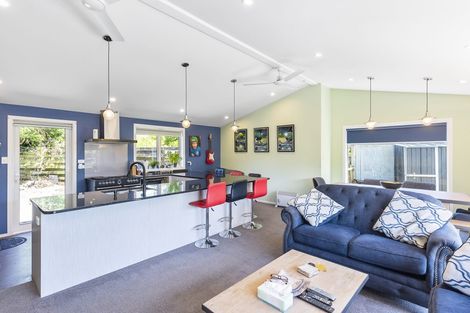 Photo of property in 225 Matai Road, Raumati Beach, Paraparaumu, 5032