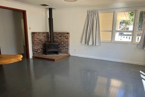 Photo of property in 23 Red Hills Road, Massey, Auckland, 0614