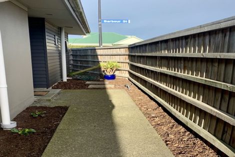 Photo of property in 33 Barbour Street, Waltham, Christchurch, 8011