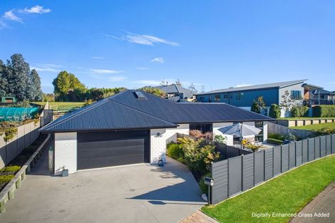 Photo of property in 19 Grove Avenue, Weston, Oamaru, 9401