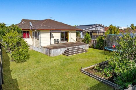 Photo of property in 3 Michelle Place, Mangere, Auckland, 2022