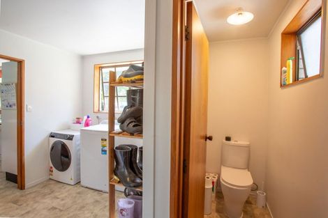 Photo of property in 8 Ameku Road, Raetihi, 4632