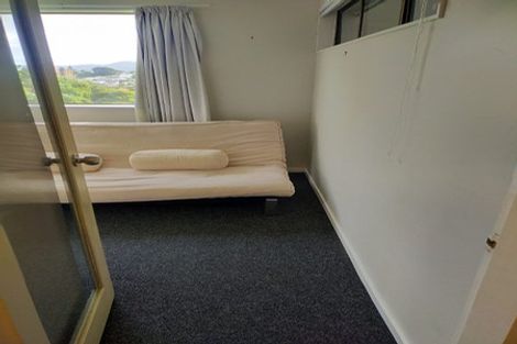 Photo of property in 3 Gaff Place, Whitby, Porirua, 5024