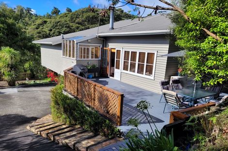 Photo of property in 47 Rimu Road, Oratia, Auckland, 0604