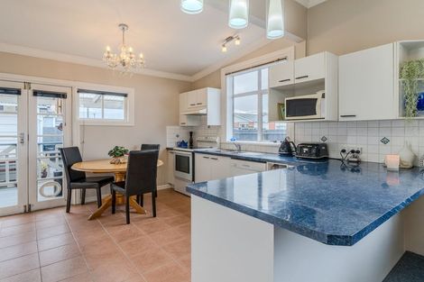 Photo of property in 196 Oxford Street, South Dunedin, Dunedin, 9012