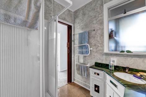 Photo of property in 10 Lawry Street, Moturoa, New Plymouth, 4310