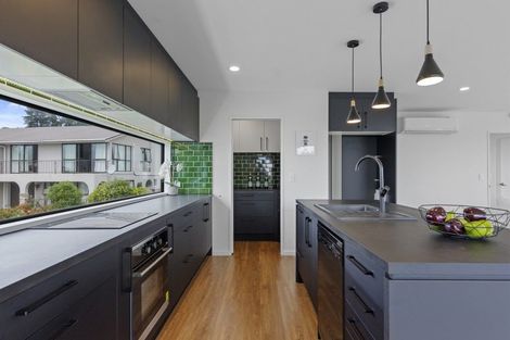 Photo of property in 17 Brigid Place, Mount Pleasant, Christchurch, 8081