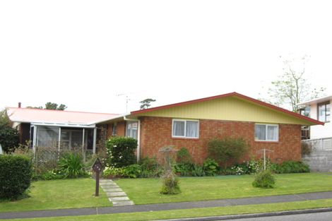 Photo of property in 106 Riversdale Drive, Merrilands, New Plymouth, 4312