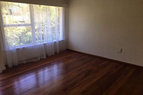 Photo of property in 2/6 Catalina Crescent, Forrest Hill, Auckland, 0620