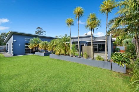 Photo of property in 7 Wicklam Lane, Greenhithe, Auckland, 0632
