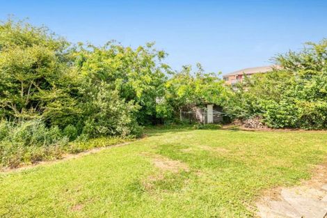 Photo of property in 415 Glenfield Road, Glenfield, Auckland, 0629