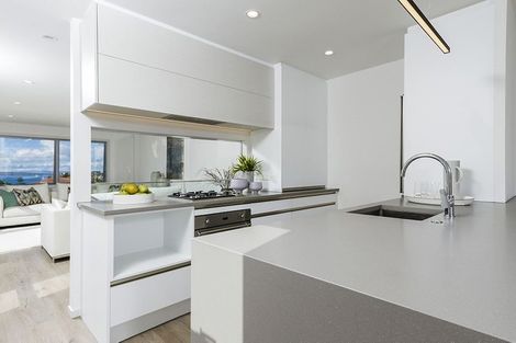 Photo of property in 1/465a Beach Road, Murrays Bay, Auckland, 0630