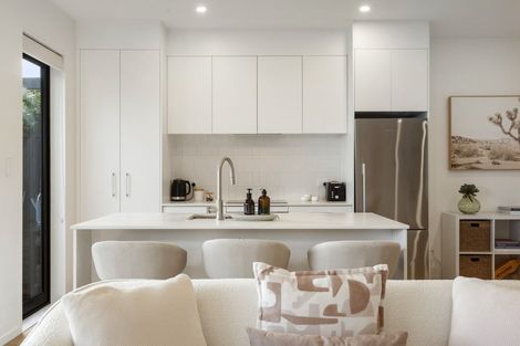 Photo of property in 5 Nga Tutu Place, Belmont, Auckland, 0622