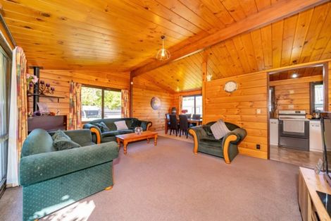 Photo of property in 10 Jasper Grove, Birchville, Upper Hutt, 5018