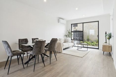 Photo of property in 102 Te Tihi Street, Wiri, 2104