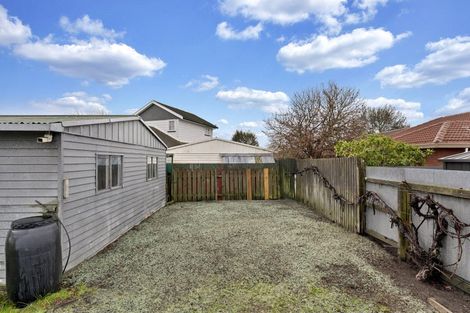 Photo of property in 76a Englefield Road, Northwood, Christchurch, 8051