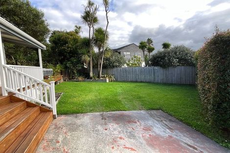 Photo of property in 1/24 Halder Place, Torbay, Auckland, 0632