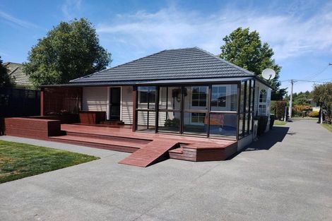 Photo of property in 57 Dunedin Street, Redwood, Christchurch, 8051