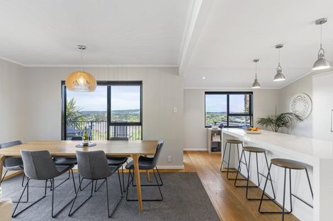 Photo of property in 133 Sandspit Road, Shelly Park, Auckland, 2014