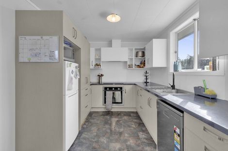 Photo of property in 1/45 Ross Crescent, Fairfield, Hamilton, 3214