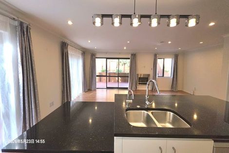 Photo of property in 35 Kilkelly Avenue, Pinehill, Auckland, 0632