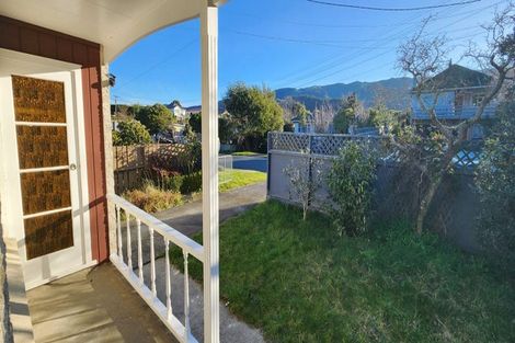 Photo of property in 26 Coates Street, Tawa, Wellington, 5028