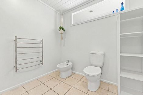 Photo of property in 29 Donnelly Street, Oakura, 4314