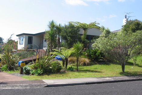Photo of property in 13 Willow Avenue, Birkenhead, Auckland, 0626