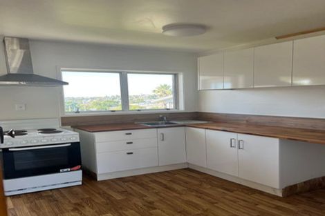 Photo of property in 3/178 Chivalry Road, Glenfield, Auckland, 0629