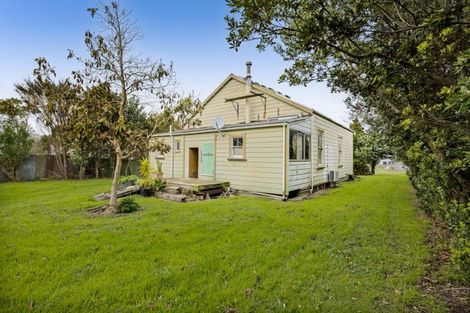 Photo of property in 53 Riemenschneider Street, Manaia, 4612