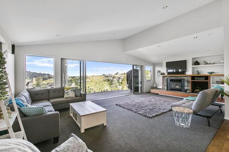 Photo of property in 31 Stillwater Crescent, Stillwater, Silverdale, 0993