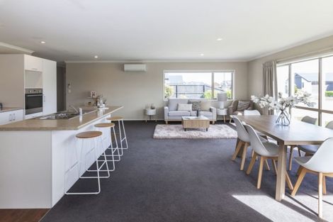 Photo of property in 30 Te Whenu Crescent, Marshland, Christchurch, 8083