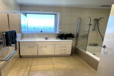 Photo of property in 104 Lantana Road, Green Bay, Auckland, 0604