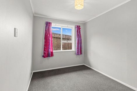 Photo of property in 73 Pohutukawa Place, Bell Block, New Plymouth, 4312