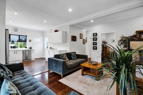 Photo of property in 43 Seyton Street, Stratford, 4332