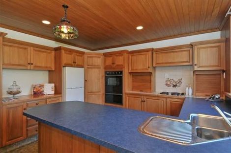 Photo of property in 79 Parkvale Road, Karori, Wellington, 6012